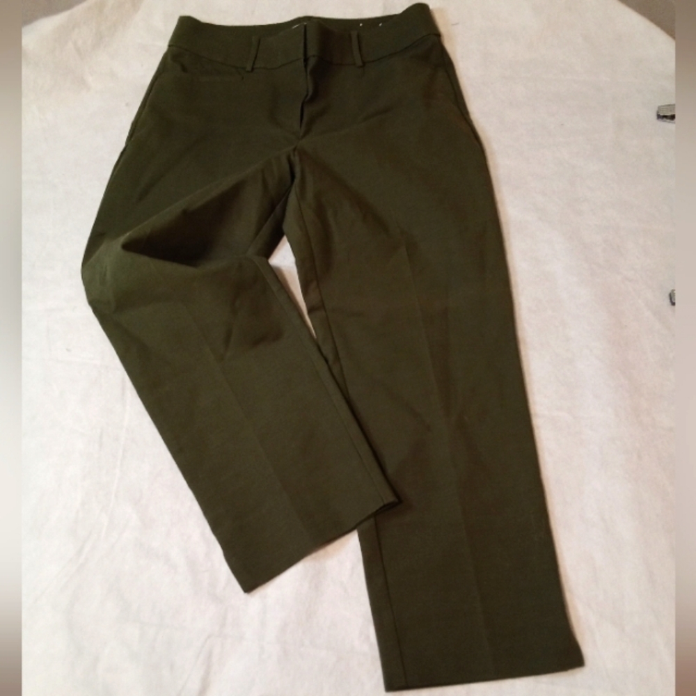 Ann Taylor Loft Women's JULIE Army Green Crop Pants/Golf Pants SIZE 8